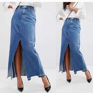 $255 AGOLDE Piper 90s Grunge Ripped Maxi Skirt
